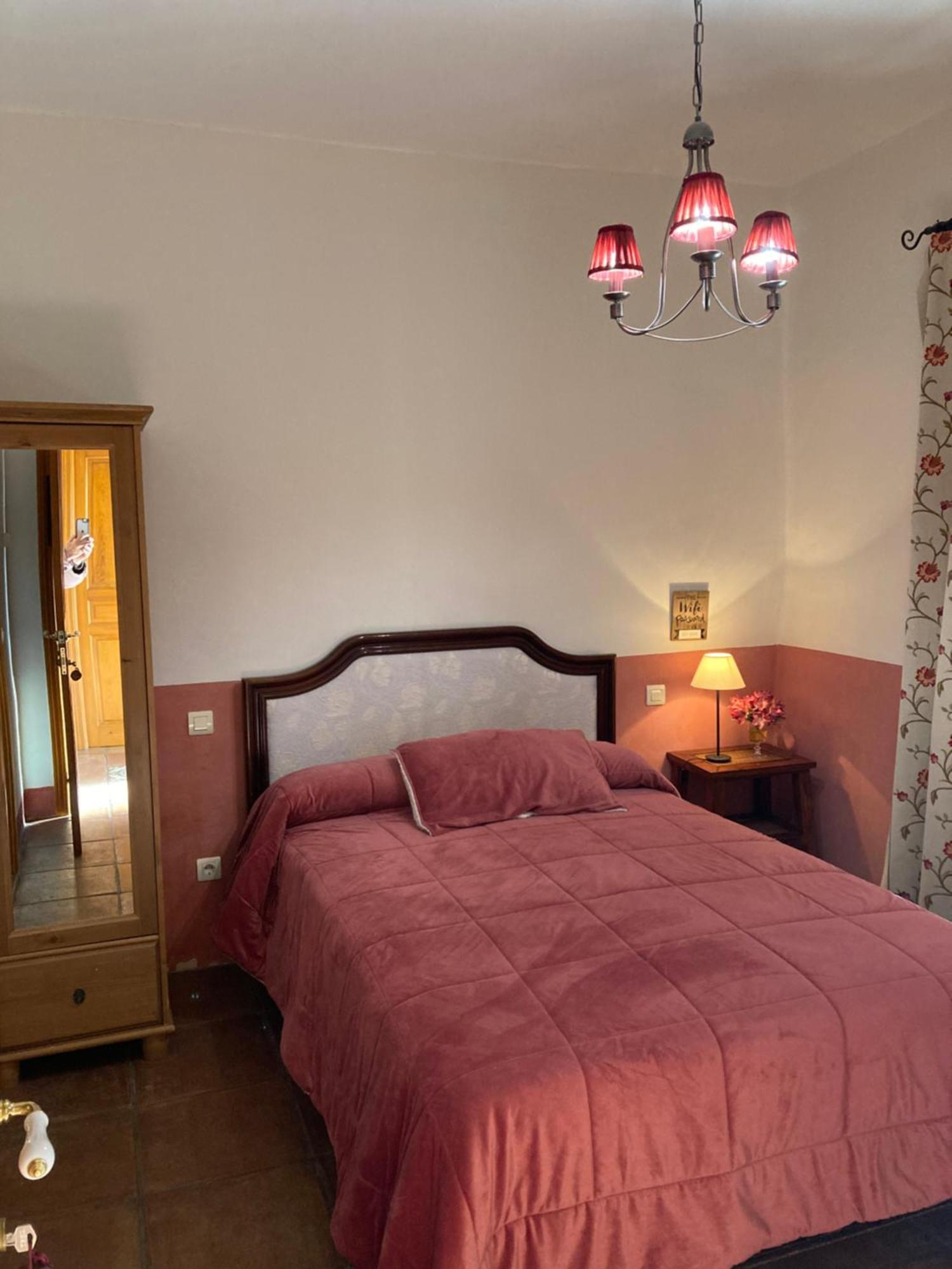 La Roca de la Sierra Casa Rural Valdevilano מראה חיצוני תמונה