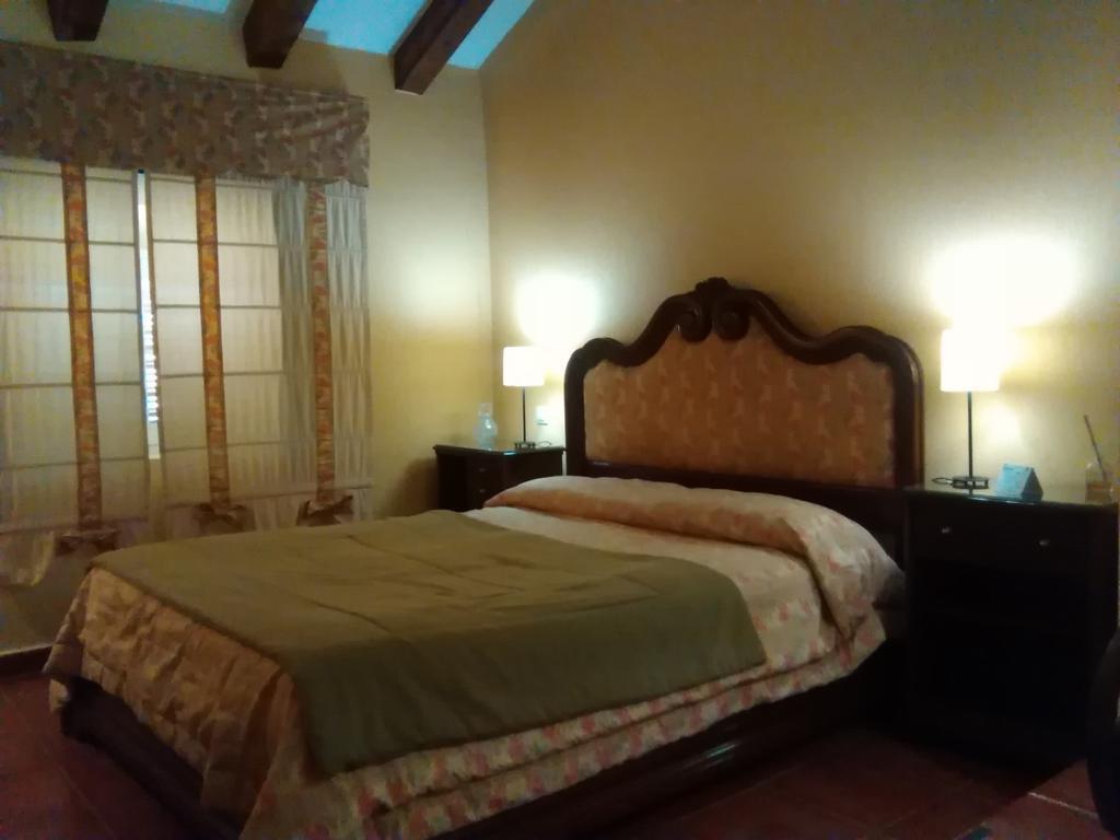 La Roca de la Sierra Casa Rural Valdevilano מראה חיצוני תמונה